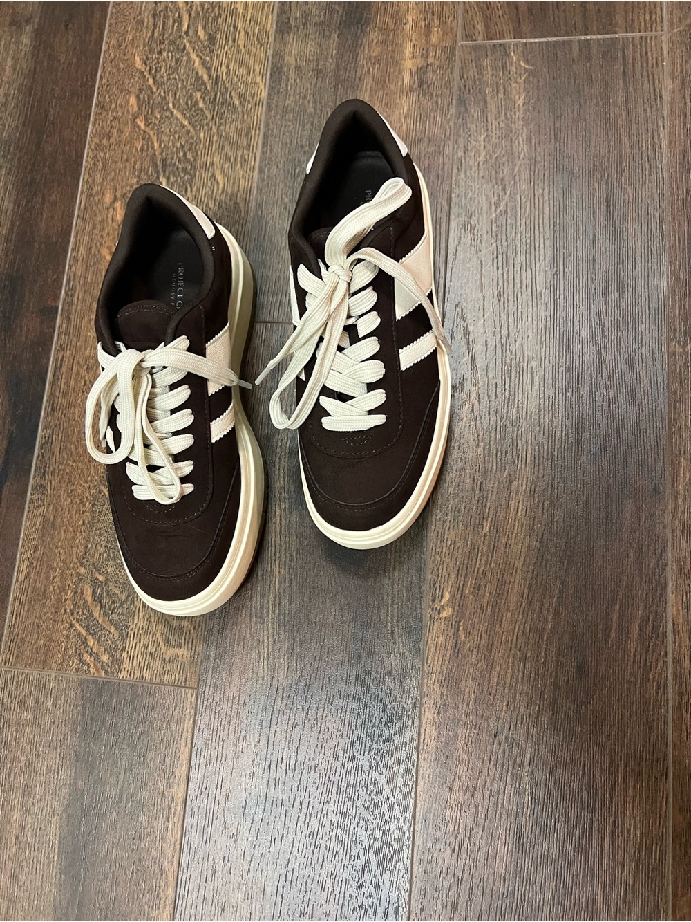 Women’s Brown Low-Top Sneakers with Cream Accents